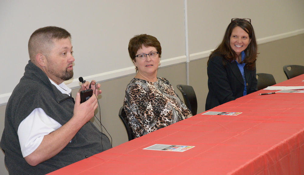 panel discussion - jeromy arnett, susan miller and leesa owens DSC_1727.jpg