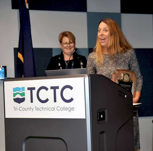 Jennifer Ward Receives Adjunct Presidential Award DSC 0929