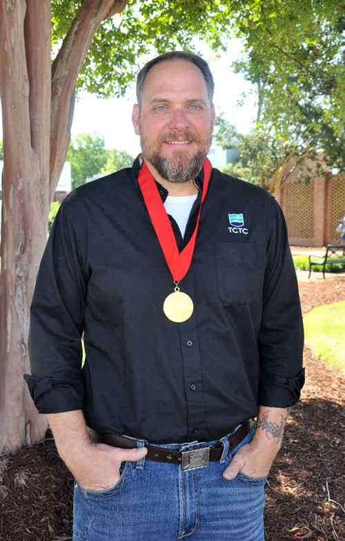 Matt Woodall Recipient Of 2026 Linda C. And Dr. Ralph D. Elliott Presidential Medallion For Instructional Excellence DSC 0949